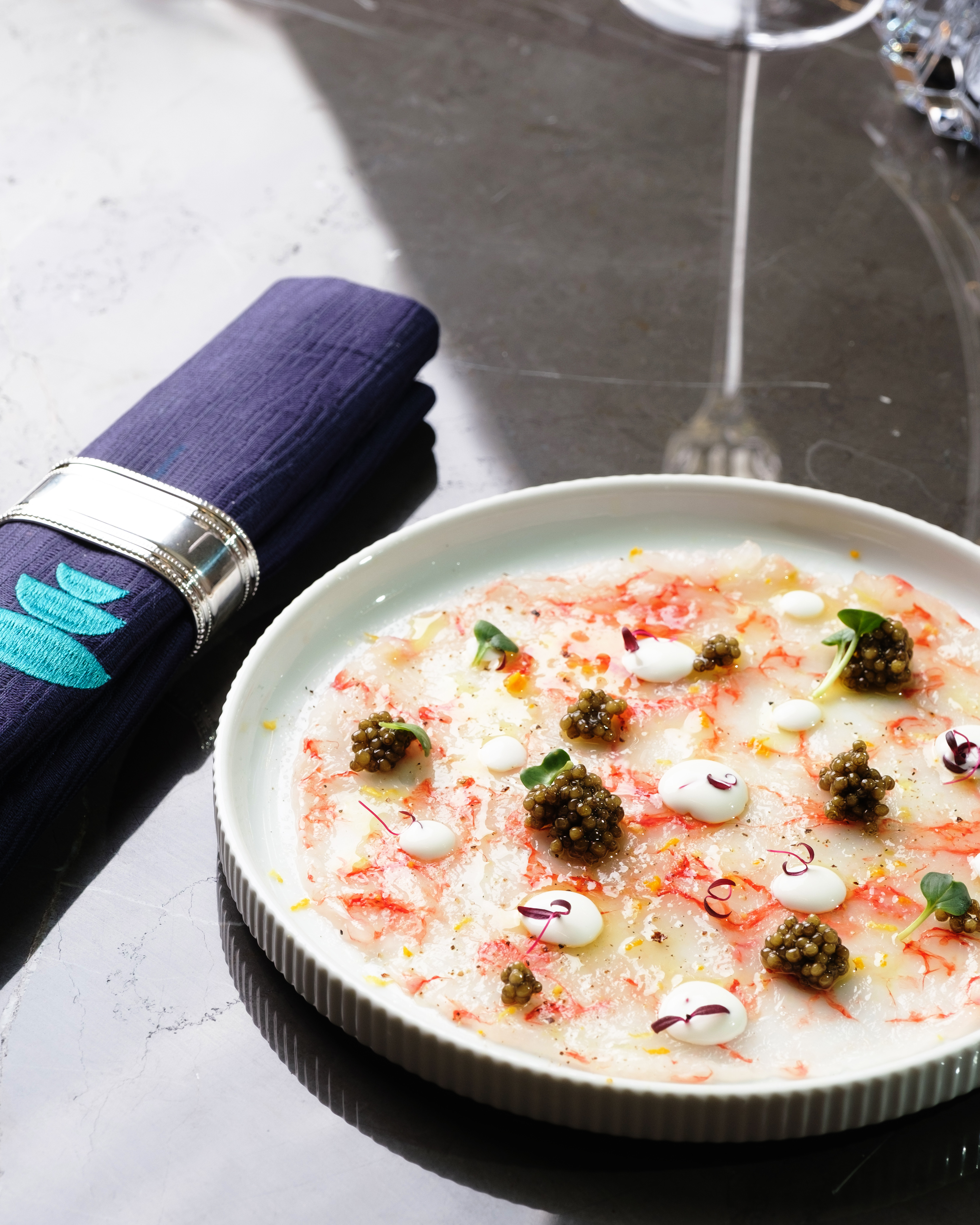 Mileo The Palm Hotel Cut Caviar Bar Dishes